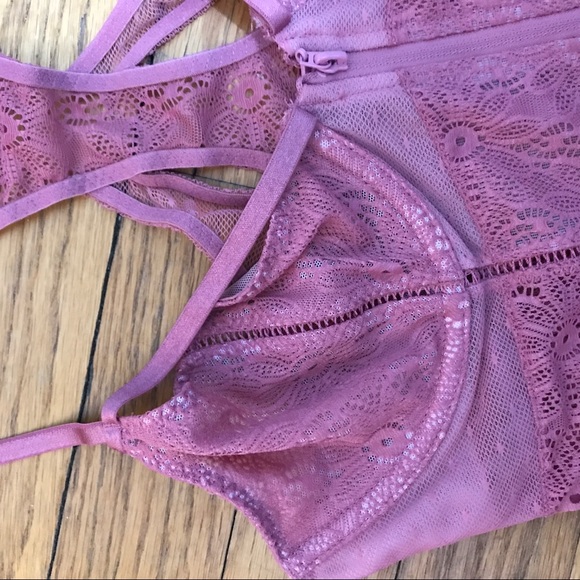 VS XO Lace Cutout Bustier! - Picture 6 of 7